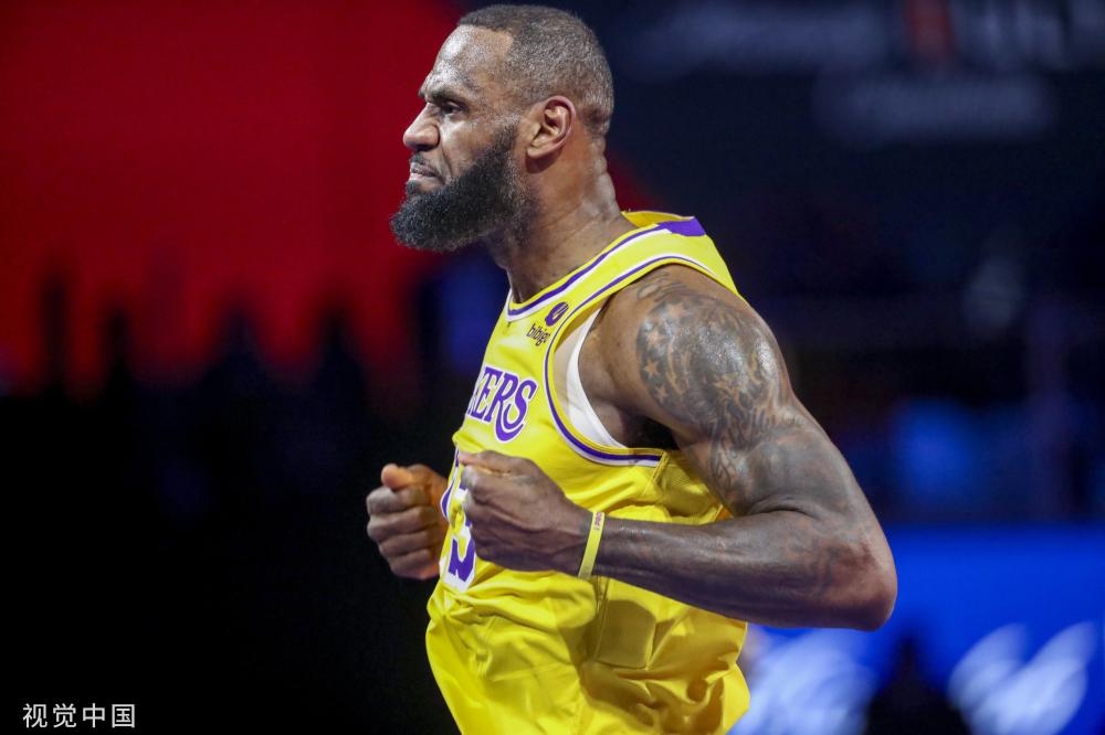 个篮球明星 个篮球明星