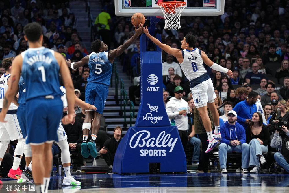 他在反击中 他在反击中